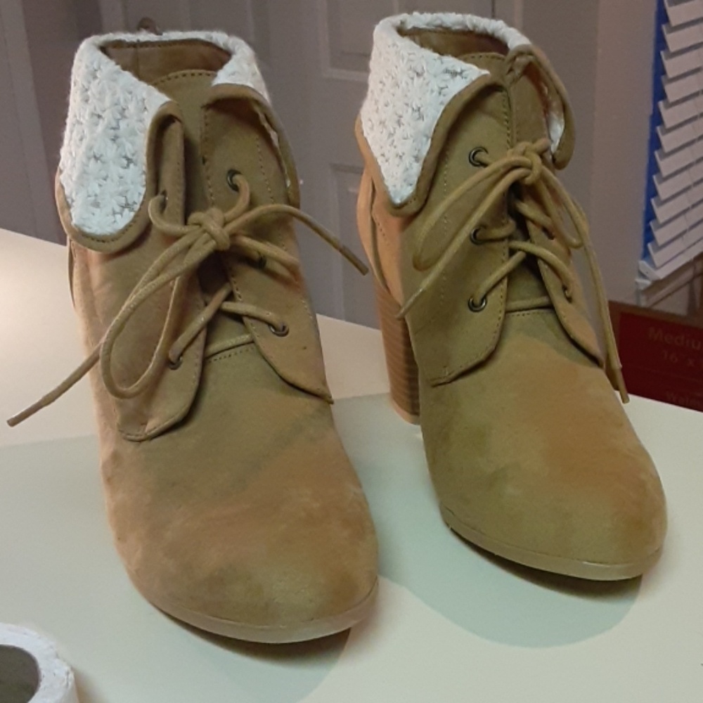 Ankle boots